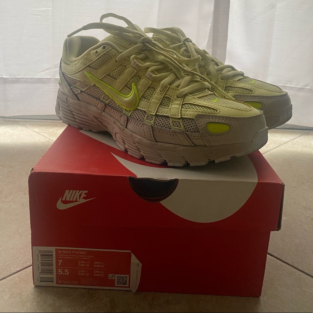 Women’s Nike P-6000 - Pegasus Volt